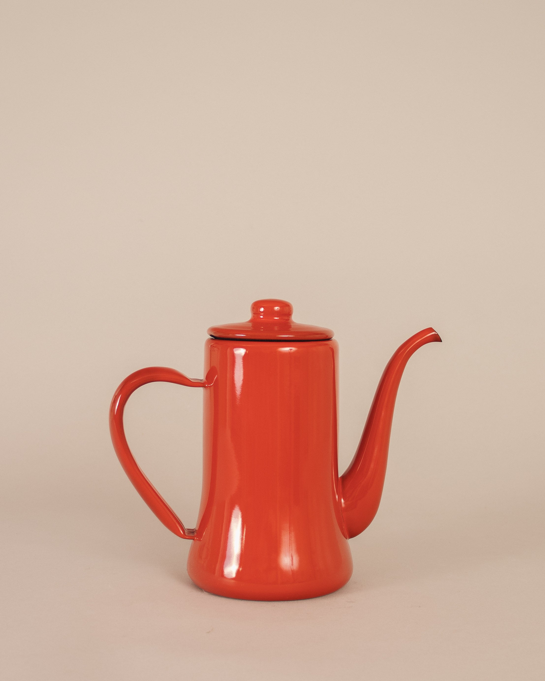 Tsukiusagi Red Slim Teapot - GOOD FRIEND