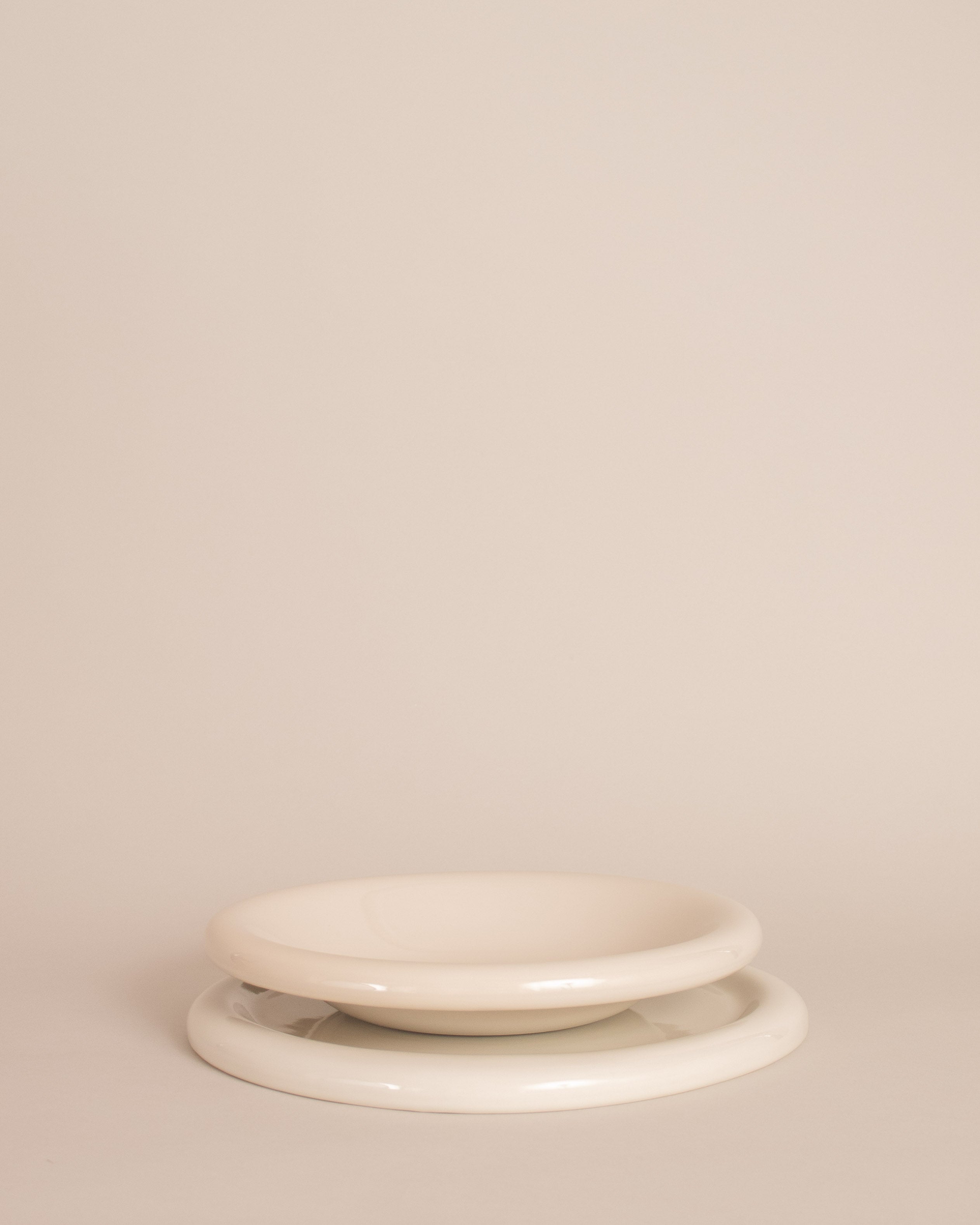 Dinner Plate in Marshmallow - GOOD FRIEND