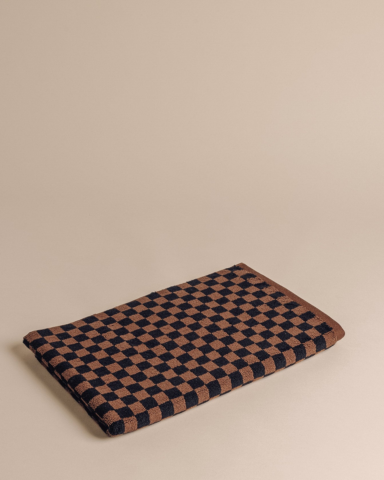 Beppu Bath Mat in Tabac & Noir - GOOD FRIEND