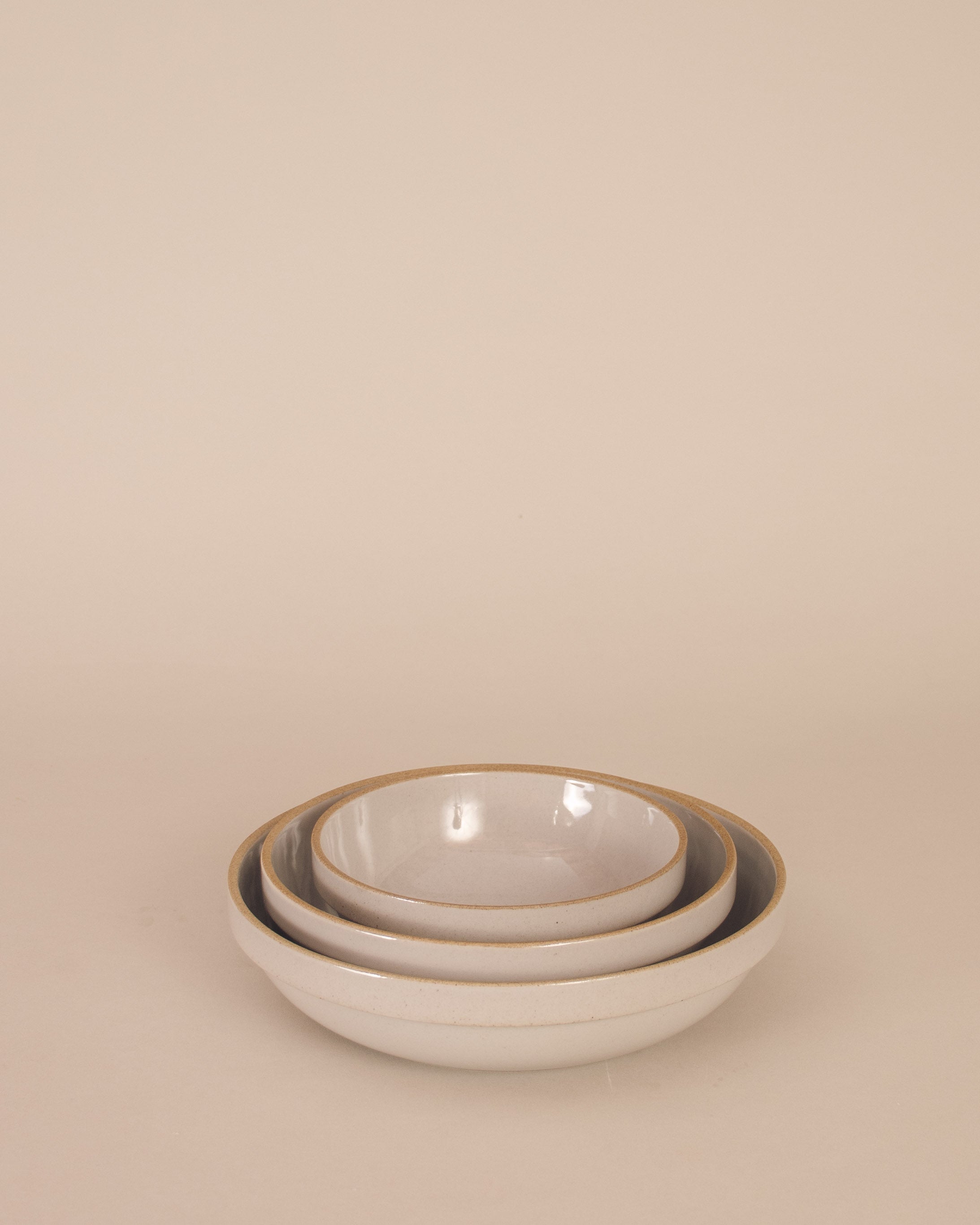 Hasami 5 5/8-inch Round Bowl in Gloss Grey - GOOD FRIEND