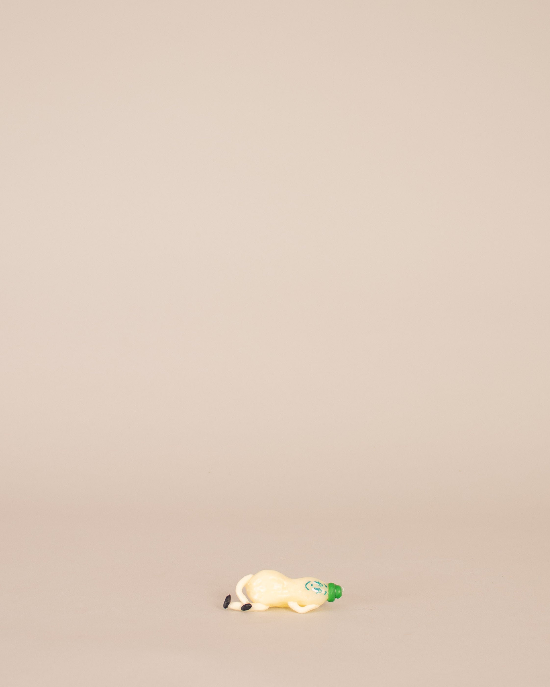 Andy the Peanut Candle - GOOD FRIEND