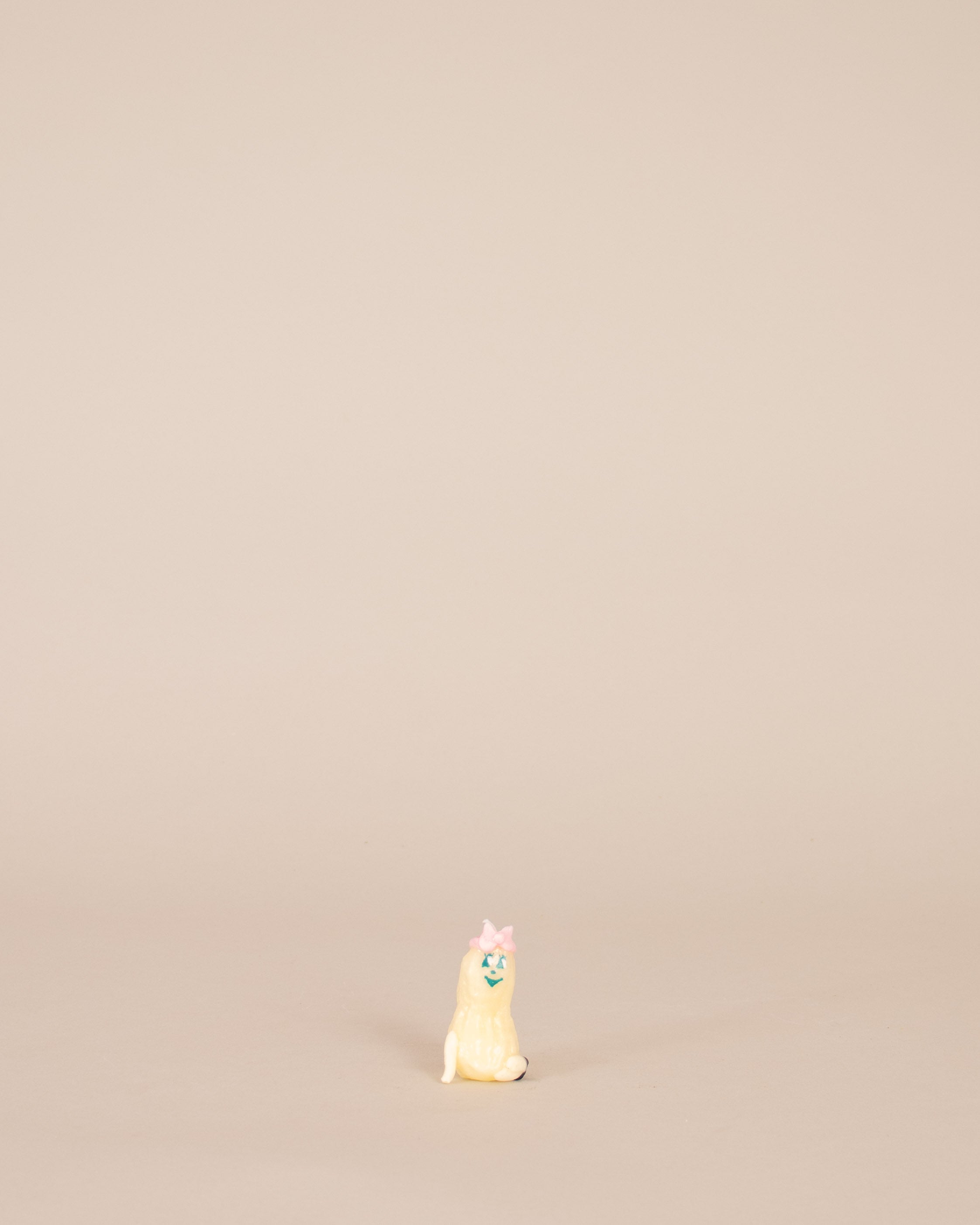 Lucy the Peanut Candle - GOOD FRIEND